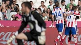 Antoine Griezmann (à direita), do Atlético, é felicitado por Koke após inaugurar o marcador