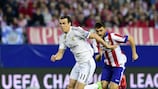 Gareth Bale (Real Madrid CF) en duel avec Guilherme Siqueira (Club Atlético de Madrid)