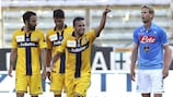 Cristóbal Jorquera festeja o seu golo pelo Parma frente ao Nápoles