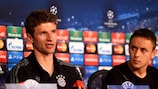 Thomas Müller e Rafinha consideram que o Bayern ainda tem hipóteses