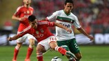 Mesmo reduzido a dez jogadores, o Marítimo conseguiu complicar a tarefa ao Benfica