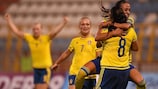 Filippa Angeldal celebrates with Sweden captain Anna Oskarsson