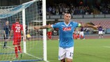 Marek Hamšík festeggia uno dei cinque gol segnati dal Napoli contro il Bruges
