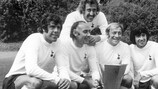 Martin Chivers (em cima) com Mike England, Alan Gilzean, Ralph Coates e Joe Kinnear