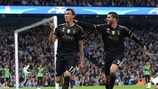 Mario Mandžukić y Álvaro Morata celebran uno de los goles en Mánchester
