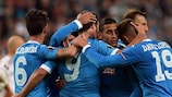 Il Napoli festeggia il bel gol di Gonzalo Higuaín