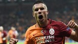 Lukas Podolski celebra el gol de la victoria