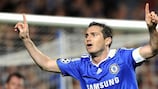 Frank Lampard festeja um golo no empate a quatro entre Chelsea e Liverpool