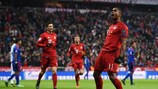 Douglas Costa marcó el primer gol del Bayern en la victoria en casa