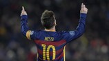 Lionel Messi, do Barcelona, festeja após marcar o quinto golo da equipa no jogo com a Roma, da fase de grupos da UEFA Champions League