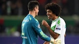 Diego Benaglio celebrates Wolfsburg beating United with Dante