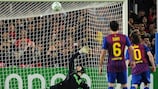 Lionel Messi manque un penalty face à Petr Čech en 2012