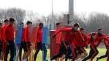 Manchester United train on the eve of the second leg