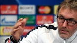 Paris coach Laurent Blanc gets his point across in the pre-match press conference