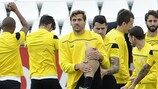 Los jugadores del Sevilla durante el entrenamiento del miércoles