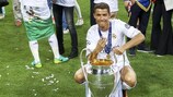 Cristiano Ronaldo com o troféu da UEFA Champions League