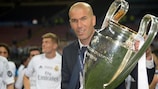 Zidane pour un doublé historique