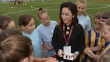 Nadine Kessler foi nomeada embaixadora da UEFA para o desenvolvimento do futebol feminino