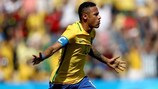 Neymar fête son but après 15 secondes de jeu face au Honduras en demi-finale olympique