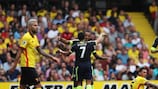Alexis Sánchez dell'Arsenal festeggia con Theo Walcott dopo aver segnato il secondo gol nella sfida di Premier League contro il Watford