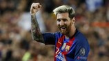 Lionel Messi celebra o seu "hat-trick"