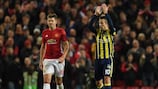 Former United forward Robin van Persie applauds the Old Trafford crowd after his consolation for Fenerbahçe