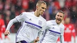 Anderlechts Łukasz Teodorczyk jubelt über sein Tor gegen Mainz am dritten Spieltag