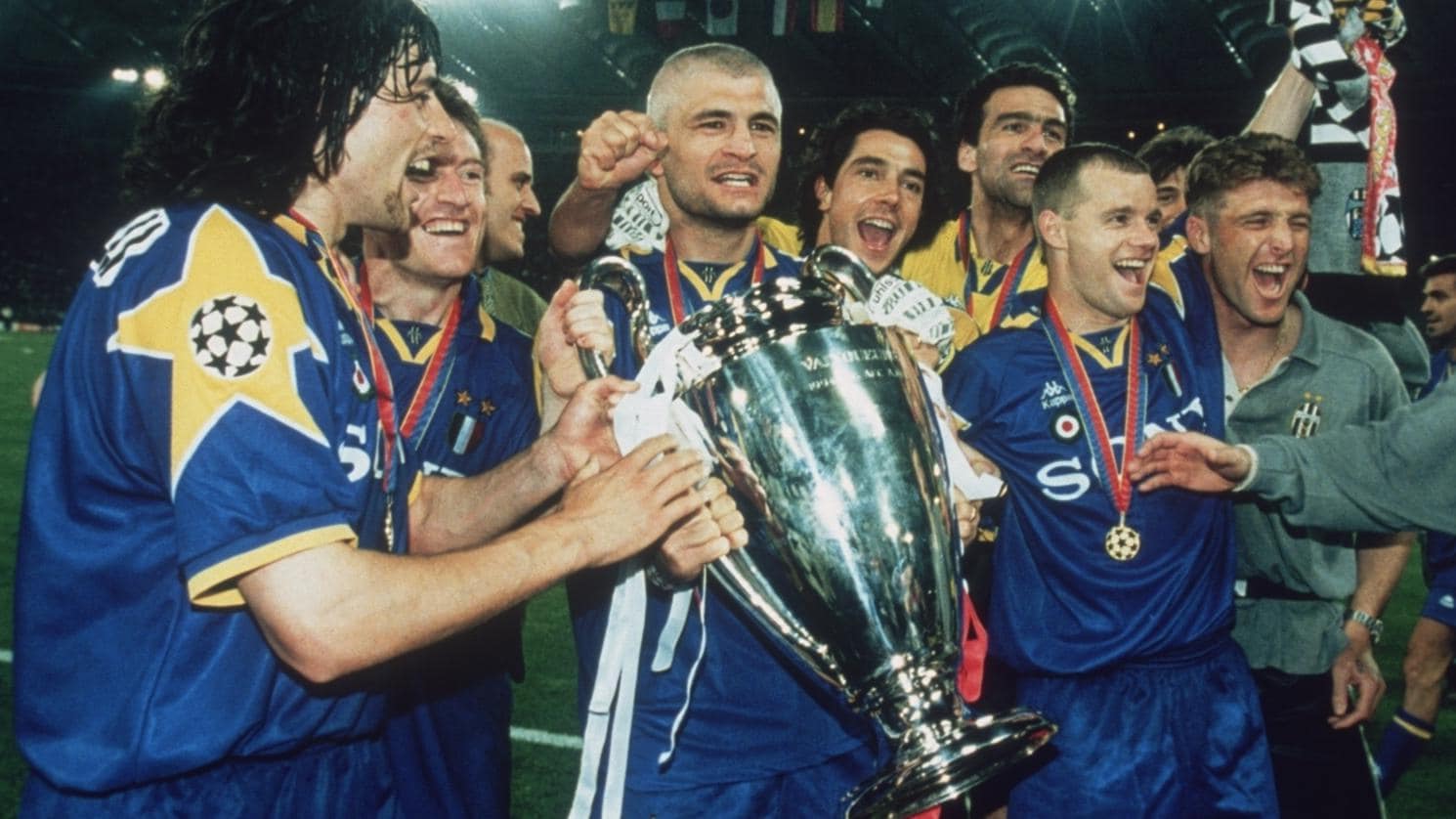 Онлайн лига чемпионов 1996- 1997 ювентус- аЯкс