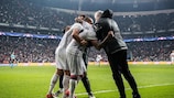 A festa dos jogadores do Beşiktaş depois de restabelecerem a igualdade