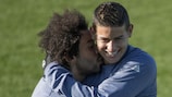 Marcelo e James Rodríguez bem-dispostos ante do jogo do Real com o Dortmund