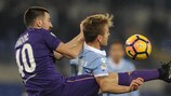 Nenad Tomović (Fiorentina) e Ciro Immobile (Lazio) a duello nella sfida dell'Olimpico
