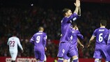 Sergio Ramos (Real Madrid) esulta dopo aver segnato su rigore in casa del Siviglia