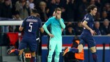 Edinson Cavani bejubelt den vierten Treffer von Paris Saint-Germain gegen Barcelona