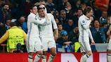 Casemiro lässt sich nach seinem Tor für Real Madrid gegen Napoli feiern