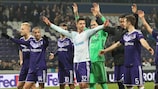 Die Spieler von Anderlecht bejubeln den Einzug ins Achtelfinale