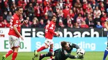 Schalke's Ralf Fährmann makes a save against Mainz on Sunday