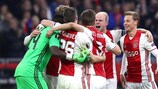 Ajax setzte sich im Viertelfinale gegen Schalke durch