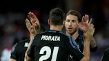 Álvaro Morata félicité par Sergio Ramos après son doublé pour les Merengues à Grenade