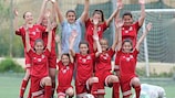 Muchas sonrisas en el fútbol base femenino de Malta