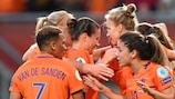 Anfitriã Holanda derrota Inglaterra rumo à final