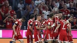 Die Bayern feiern das erste Tor durch Niklas Süle