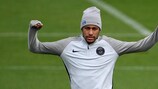 Neymar durante el entrenamiento del Paris antes del partido frente al Celtic
