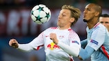 Leipzigs Hinspiel-Torschütze Emil Forsberg im Duell mit Monacos Fabinho
