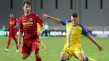 Villarreal's Manu Trigueros (left) and Omer Atzily of Maccabi on matchday two