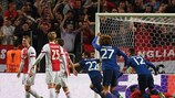 Henrikh Mkhitaryan (22) comemora depois de marcar o segundo golo do Manchester United ao Ajax na final da UEFA Europa League de '2016/17