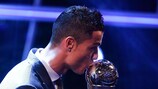 Cristiano Ronaldo vince il premio FIFA Best Men's Player 2017