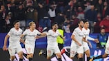 Los jugadores del Sevilla celebran un gol