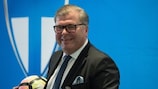 Il presidente della Federcalcio finlandese Ari Lahti