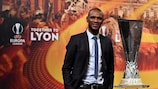 O embaixador da final da Europa League, Éric Abidal, vai ajudar à condução do sorteio em Nyon
