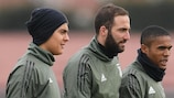 Paulo Dybala, Gonzalo Higuaín and Douglas Costa training on Tuesday